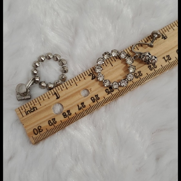 Vintage silver tone clear rhinestones screwbacks dangle earrings Circle Design - Picture 3 of 5